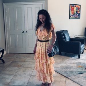 WAYF maxi dress in XS size. Worn once. Like a new condition